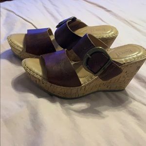Born Wedge Sandals -Size 8